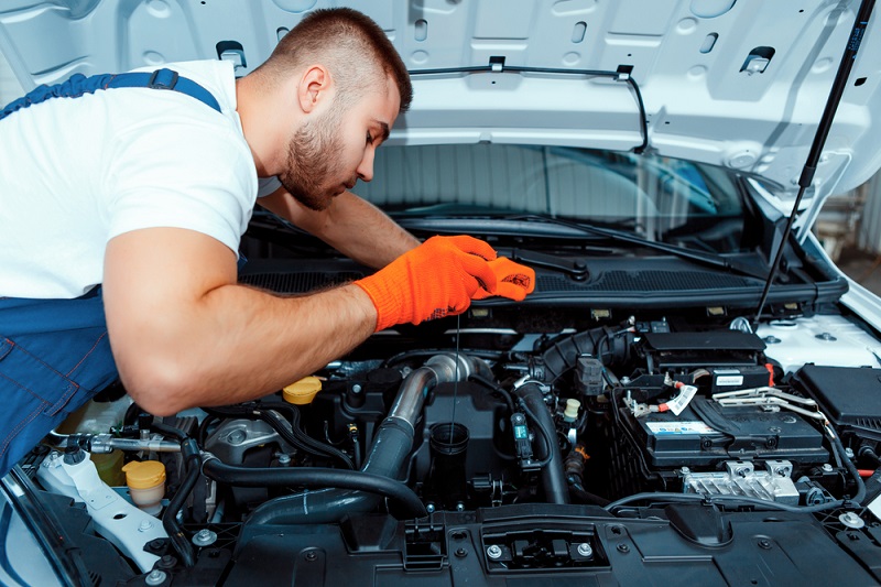 Hyundai service professionals are trained and have experienced working with Hyundai vehicles, so for your Hyundai vehicles there cannot be a better person for the job.